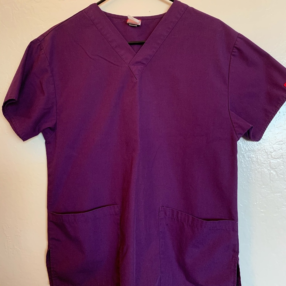 Women’s Scrub Top - Small